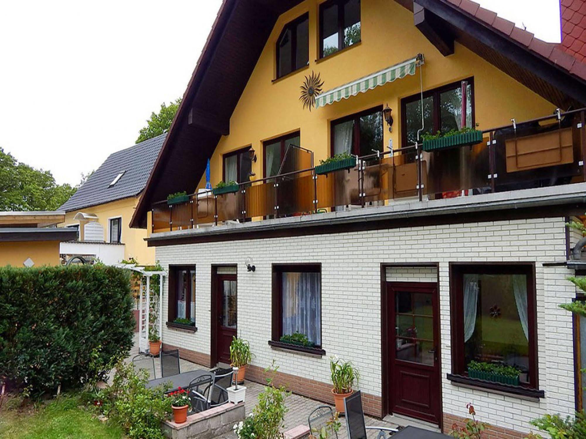 Ferienhus Baabe Fewo 01 Terrasse, Sauna- Und Schwimmbadnutzung Im Ahoi Sellin Apartamento Exterior foto